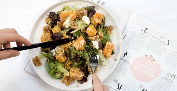 what is the difference between a dietician and a nutritionist