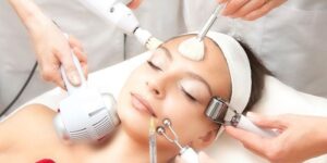 why you should consider using a cosmetic skin clinic