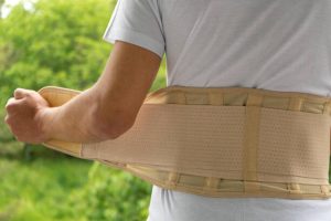 how to properly wear a back brace
